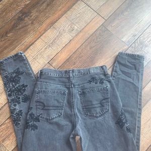 American eagle mom jean
